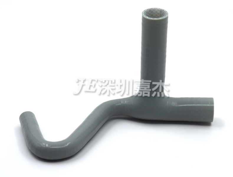 硅膠管應(yīng)用在汽車上有哪些優(yōu)勢(shì)！